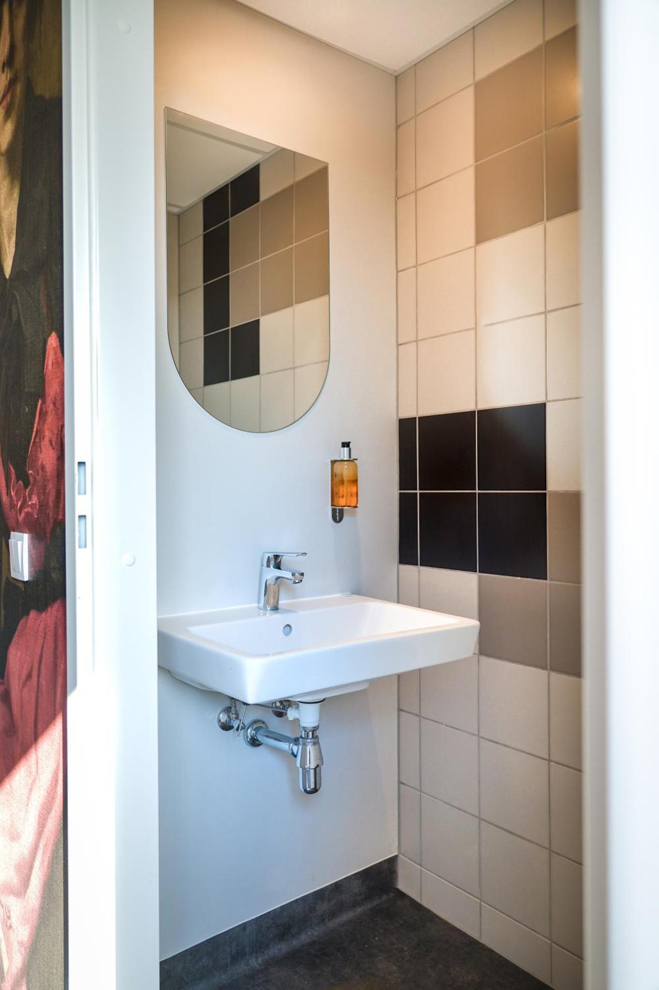 Easy One Premium Art Aparthotel Krakow Exterior photo